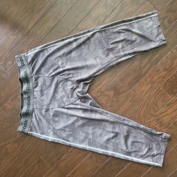 Reebok Other - Reebok 3/4 length tights